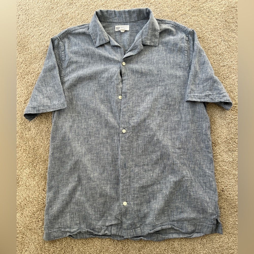 Men's Medium Gap Blue Short Sleeve Button Up Shirt